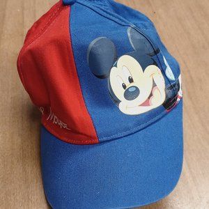MIcky hat with built in glasses